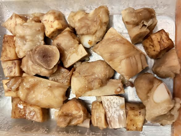6. Steamed Spare Ribs with Taro香芋蒸排骨